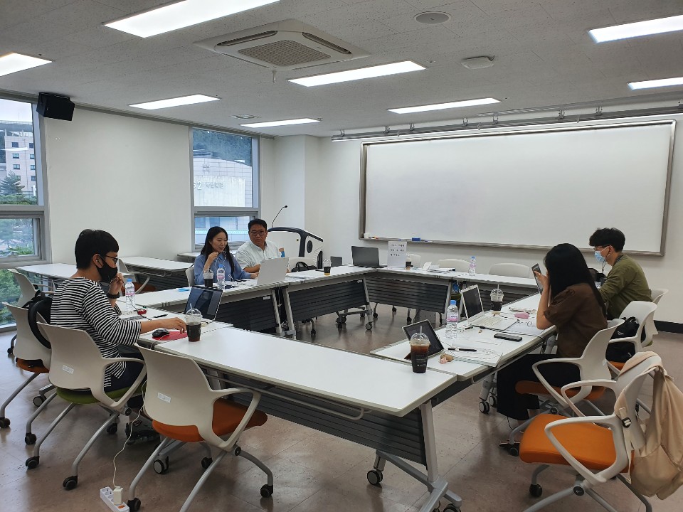 지난 30일 한밭대는 교내 국제교류관의 한 강의실에서 한국서부발전 채용 설명회를 온라인으로 개최했다.