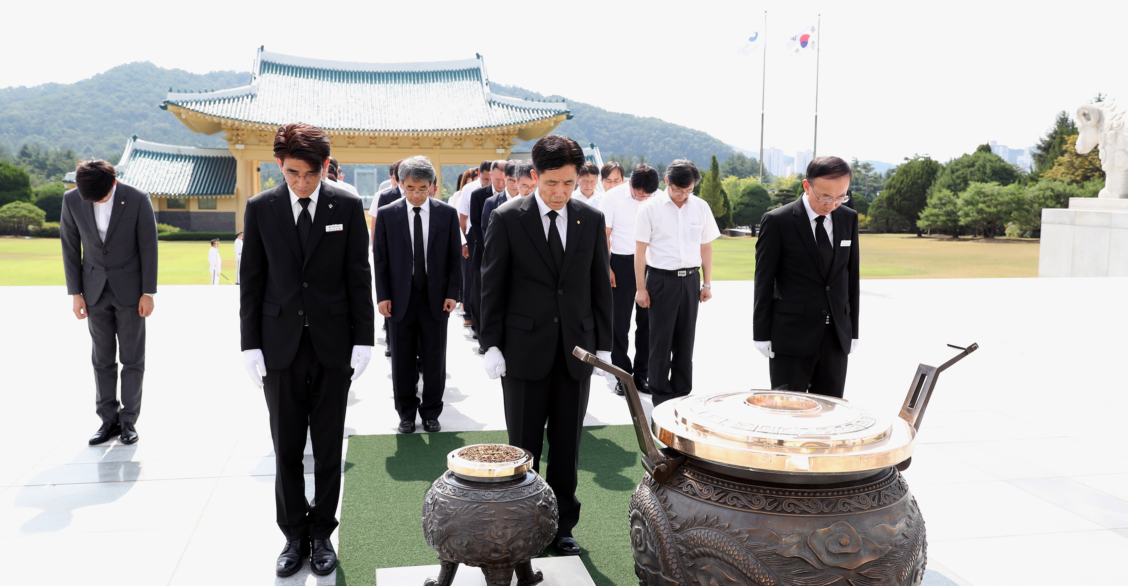 최병욱 총장 대전현충원 참배 이미지