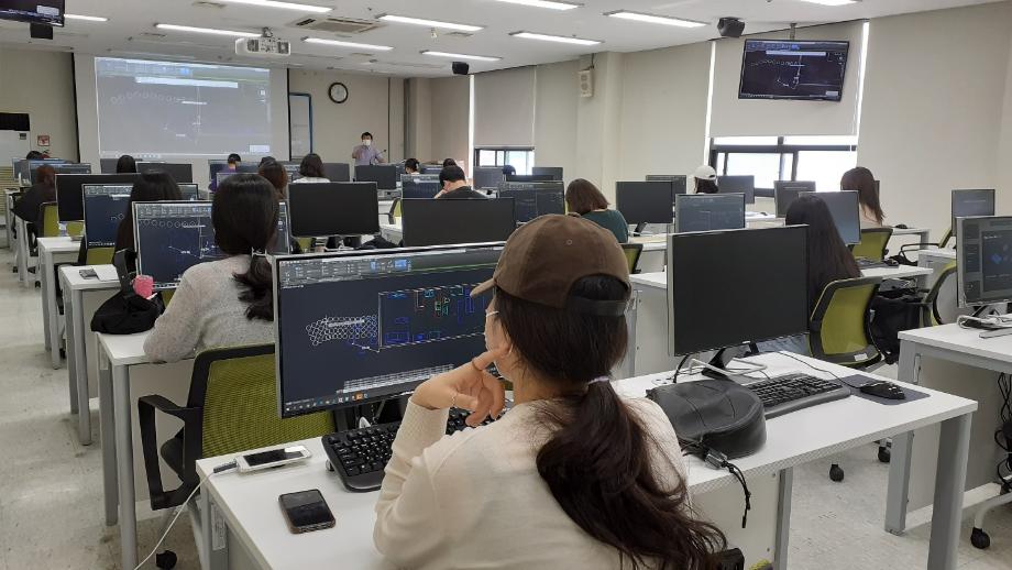 여름방학 자격증 과정 참여로 취업 걱정 덜어요 이미지