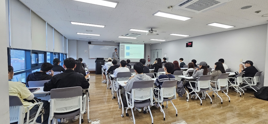 대학일자리본부, ‘2025 학과별 직무특강’ 성료 이미지