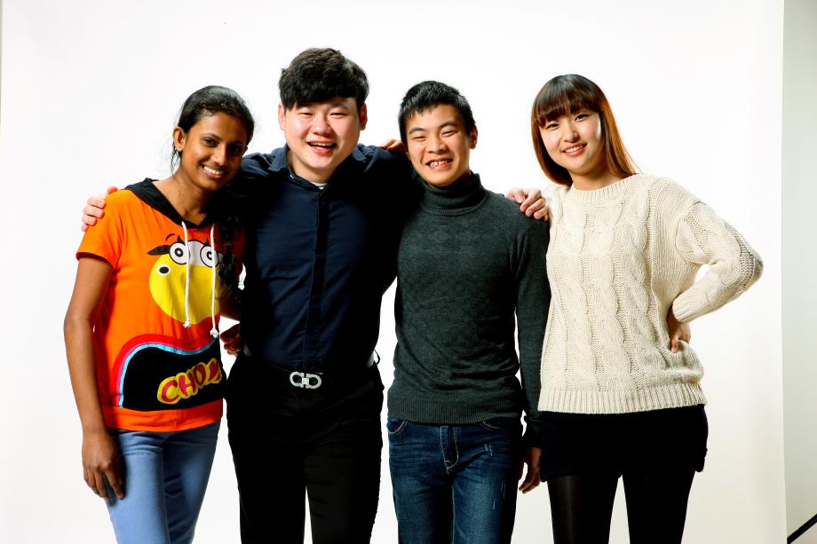 2014_2015 브로슈어 이미지(인물) 이미지