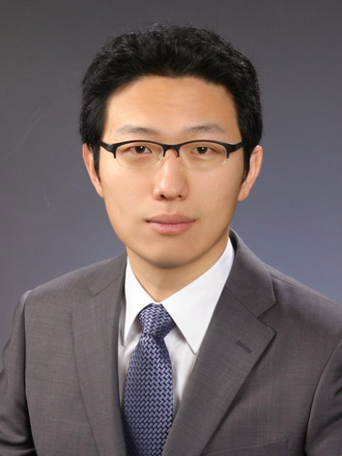 Professor Lee Jae-hyun of the Department of Creative Convergence Proposes New Interface Design Strategy to Simultaneously Improve OLED Efficiency and Lifespan 이미지